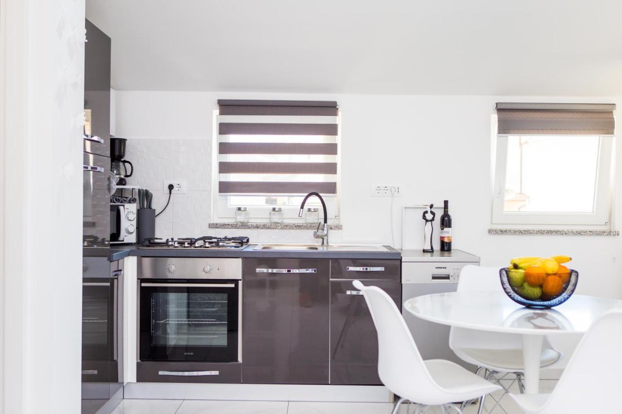 Appartement App Sara à Kanfanar Extérieur photo