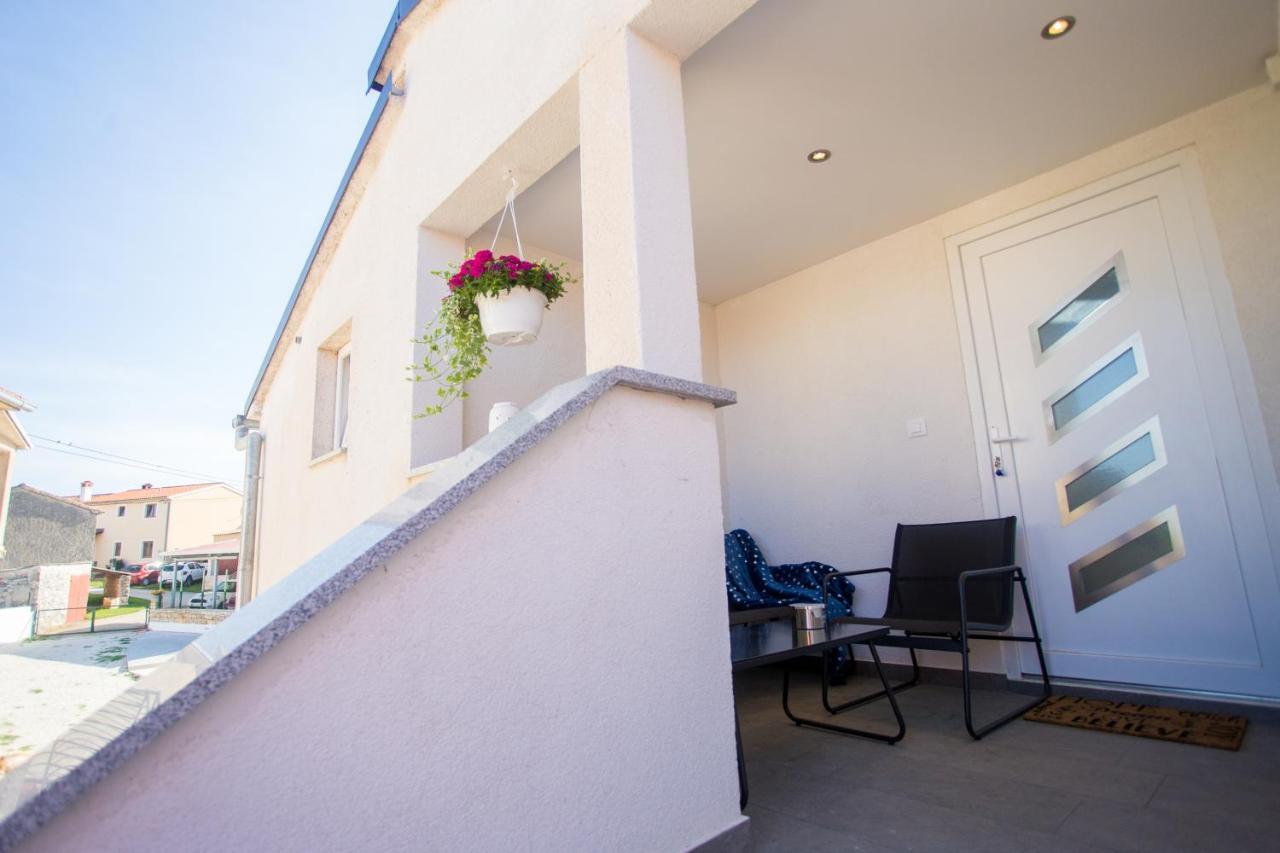 Appartement App Sara à Kanfanar Extérieur photo